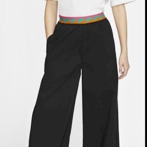 Nike Y2K wide leg parachute dance loose fit pants side pockets black XL gorpcore